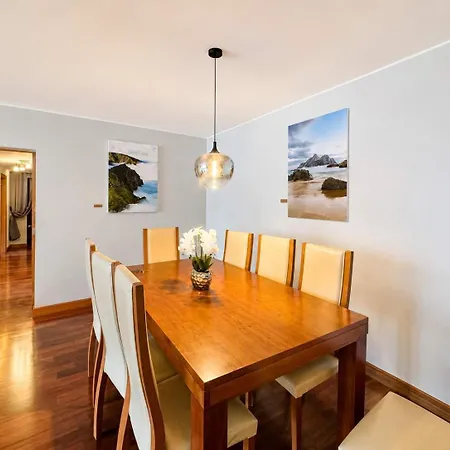 Apartamento Hillside Elegance