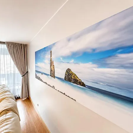 Hillside Elegance Apartamento *